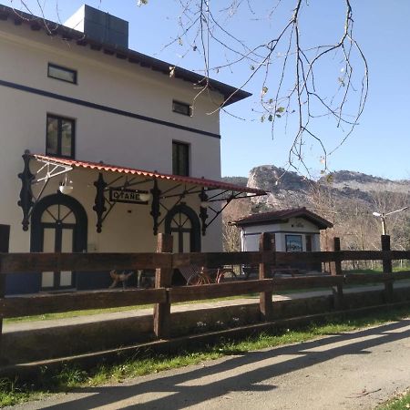 Pensjonat Castro Urdiales - La Vieja Estacion - Cerca De Bilbao Zewnętrze zdjęcie